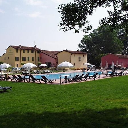 דירות וולטה מנטובנה Agriturismo Cascina Boschi מראה חיצוני תמונה
