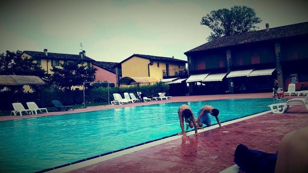 דירות וולטה מנטובנה Agriturismo Cascina Boschi מראה חיצוני תמונה