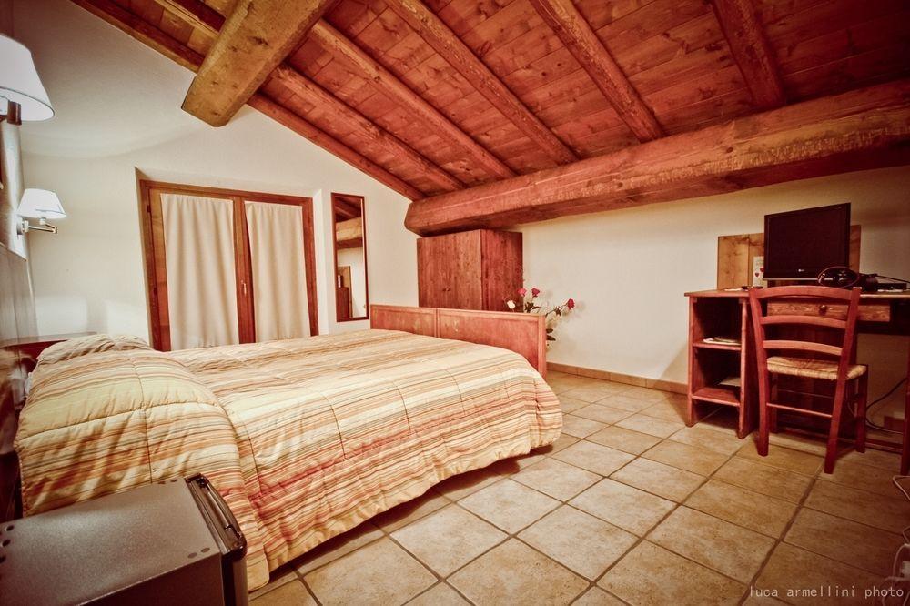 דירות וולטה מנטובנה Agriturismo Cascina Boschi מראה חיצוני תמונה