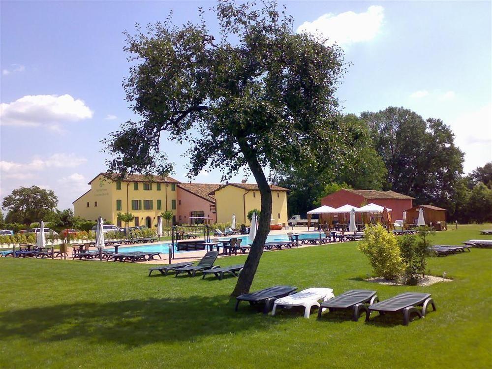 דירות וולטה מנטובנה Agriturismo Cascina Boschi מראה חיצוני תמונה