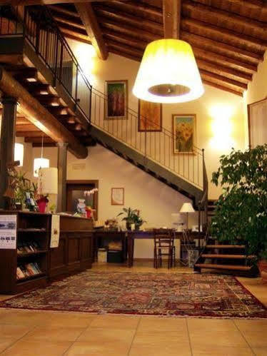 דירות וולטה מנטובנה Agriturismo Cascina Boschi מראה חיצוני תמונה